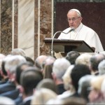 Papa Francesco in lieve miglioramento: “Parametri stabili, prosegue le terapie”