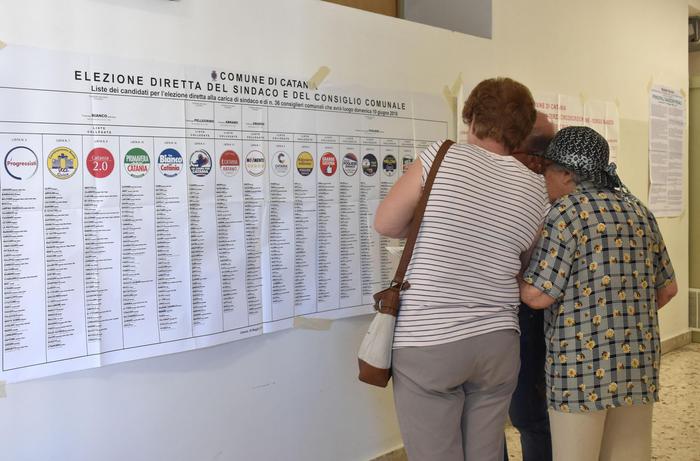 Comunali: aperti i seggi, al voto quasi 7 milioni