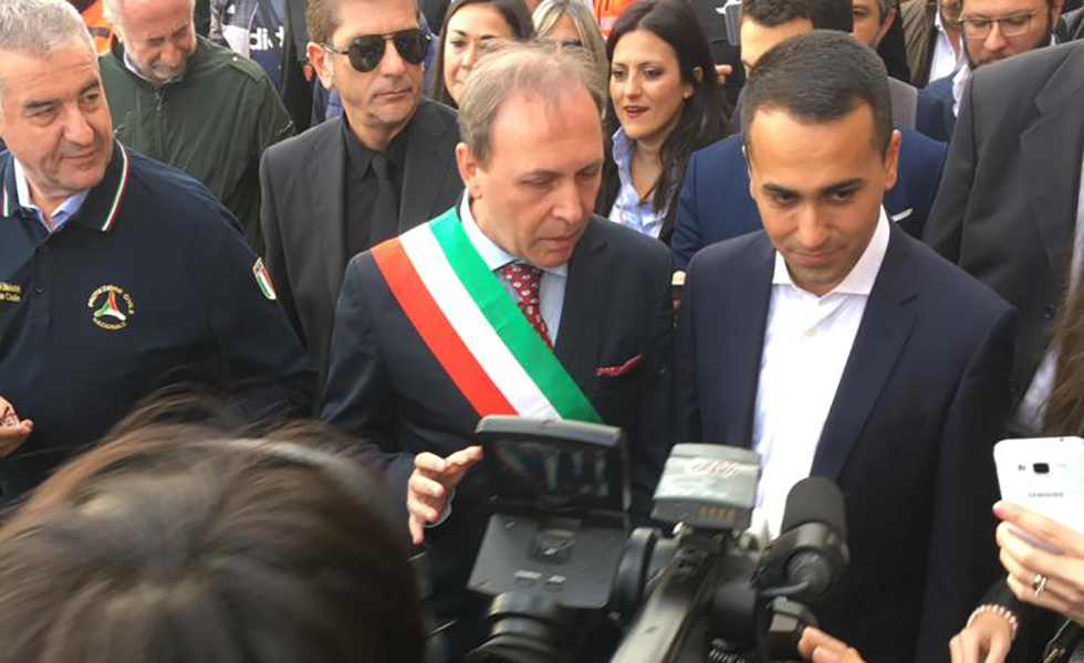 Il sindaco Naso con il ministro Di Maio