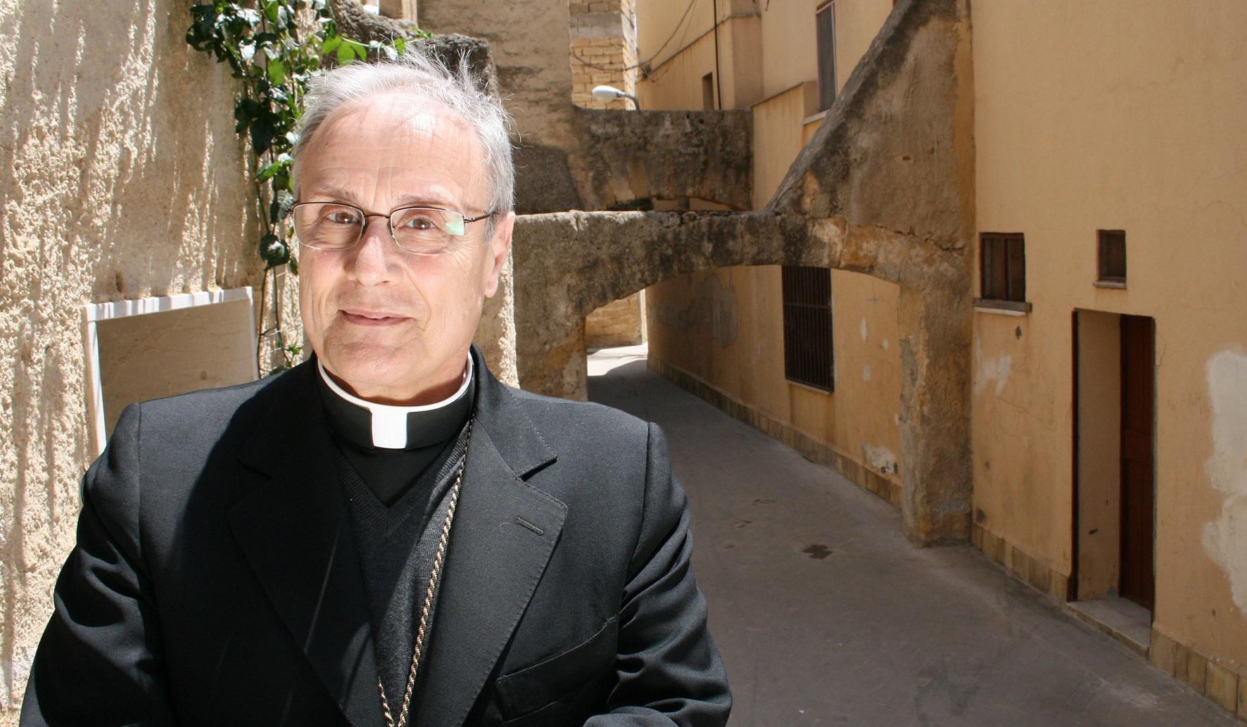 Domenico Mogavero, vescovo di Mazara Del Vallo